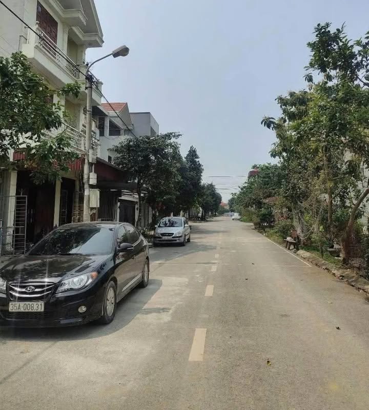 Đất phân lô Triệu Việt Vương - Bích Đào 95m² giá 3 tỷ - Cơ hội vàng đầu tư!