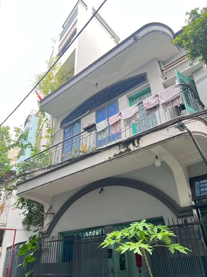 Nhà phố Trường Chinh, Quận Tân Bình, 42m² giá 8 tỷ - Khu vực an ninh, tiện nghi!