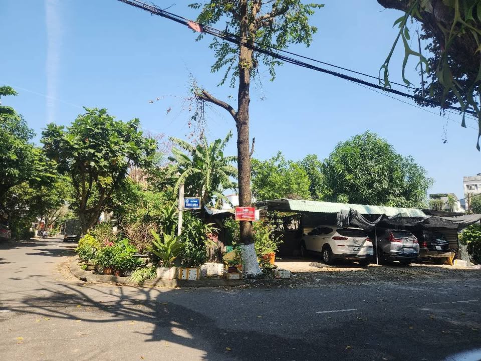 Lô đất góc 2 mặt tiền tại Hải Châu, Đà Nẵng 2500m² - Cơ hội đầu tư hiếm có!