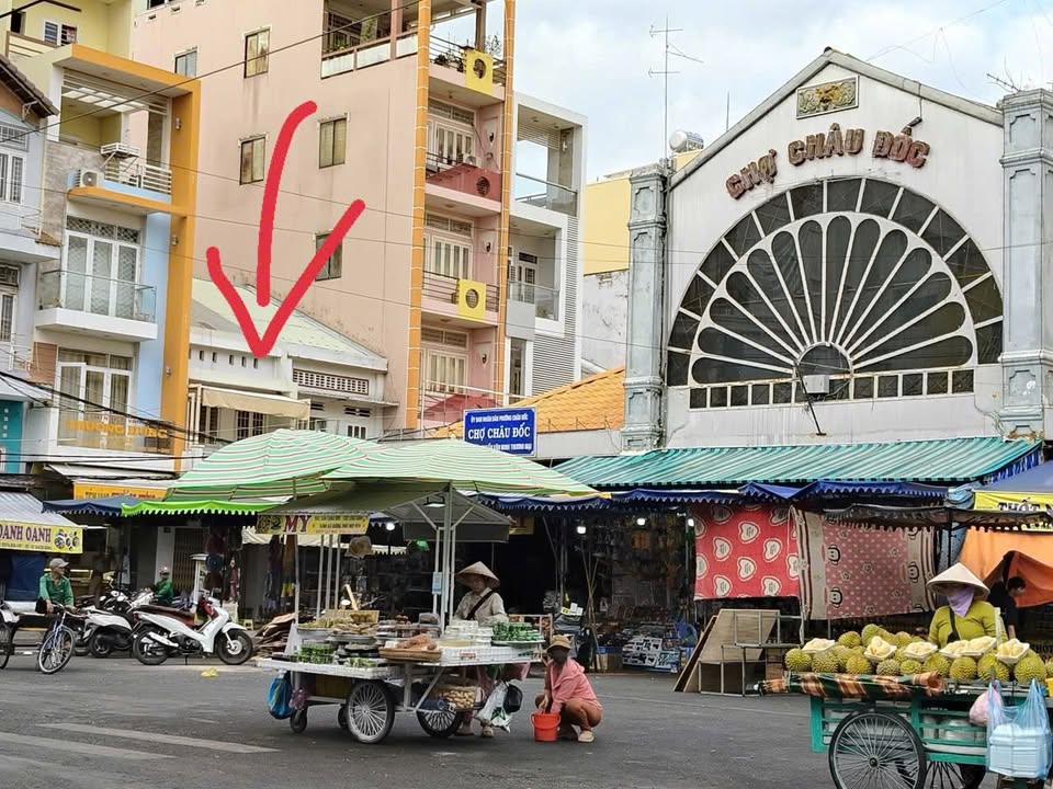 Nhà mặt tiền đường Bạch Đằng, Châu Đốc, 65m² giá 20 tỷ - Vị trí đắc địa cho kinh doanh!