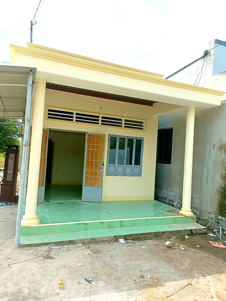 Nhà cấp 4 mặt tiền Nhựa Láng Dài, 208m² giá chỉ 1.19 tỷ - Cơ hội đầu tư tuyệt vời!