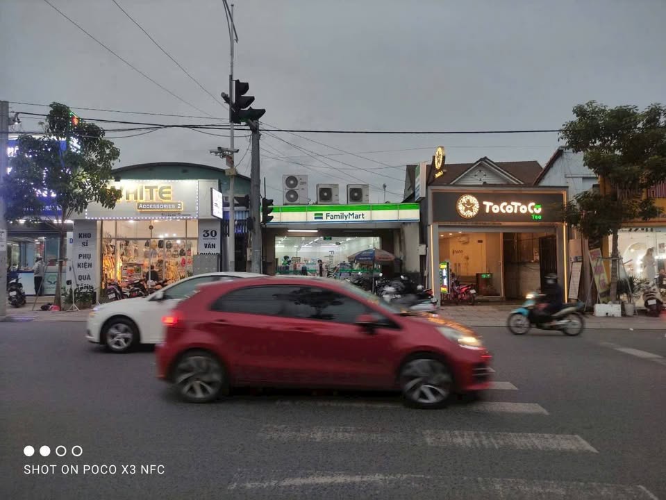 Bán gấp FrontHouse mặt tiền Nguyễn Văn Tiết, Phường Lái Thiêu, 255m² giá 23 tỷ - Cơ hội đầu tư lý tưởng!