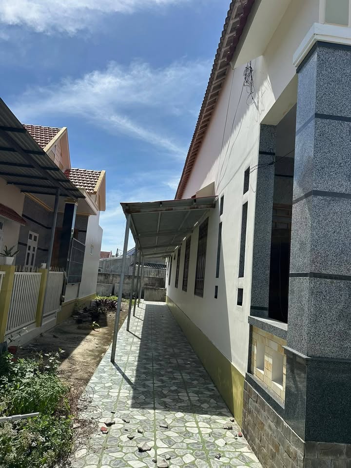 Đất góc Đông Cát, Ninh Hải 428m² giá 8 tỷ - Gần biển Dốc Lết!