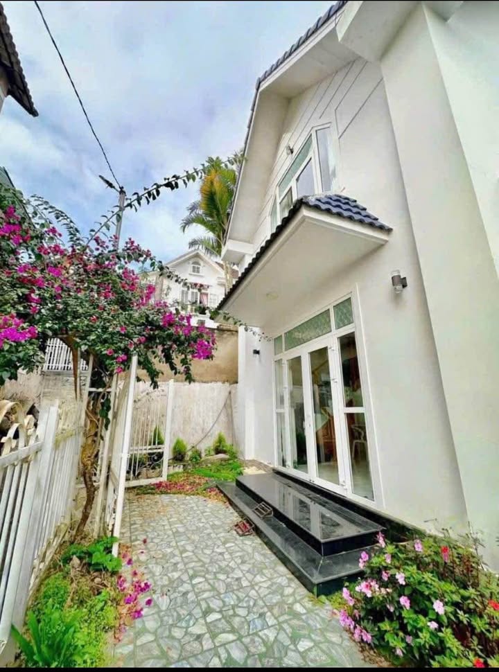 Nhà phố Lữ Gia Đà Lạt 122m² giá 5.5 tỷ - Sẵn sàng vào ở ngay!