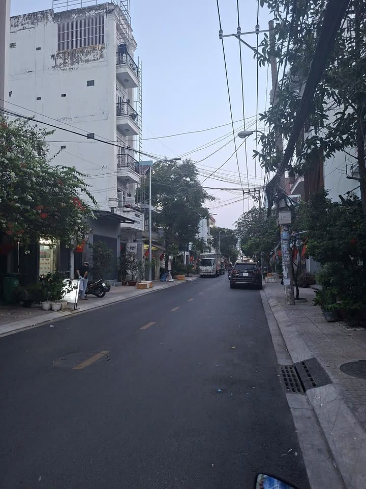 Nhà phố đường Hồ Đắc Di, Tân Phú 162.2m² giá 19.9 tỷ - Đầu tư sinh lời ngay!