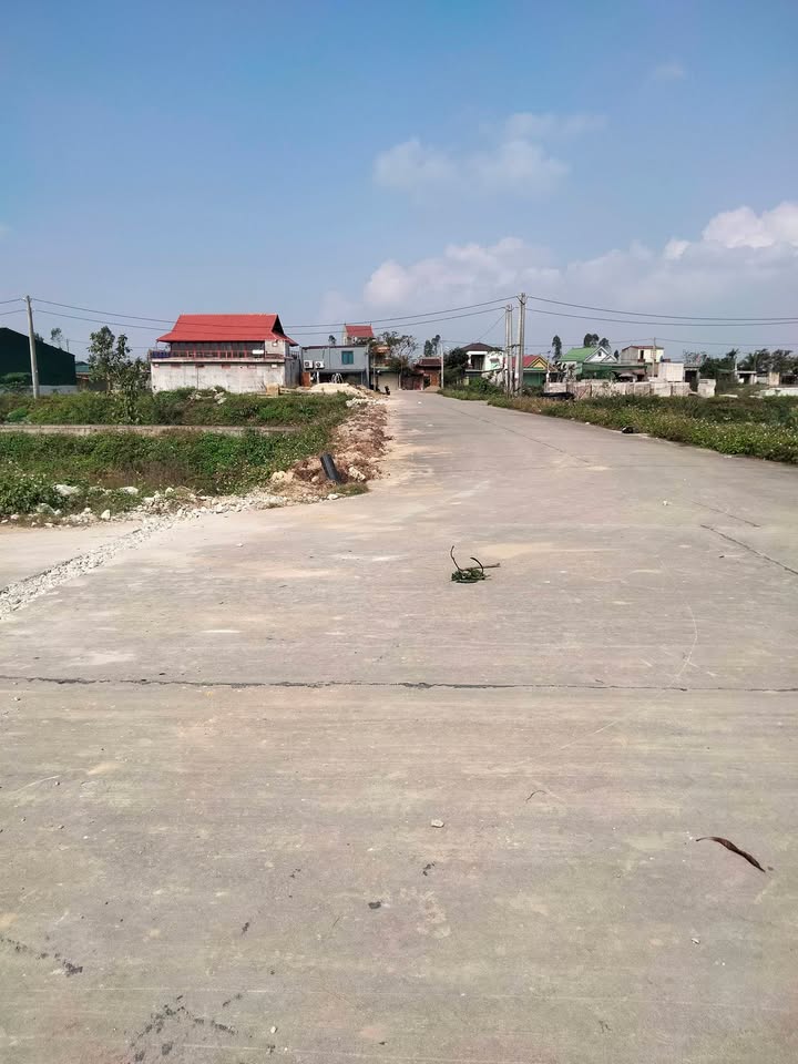 Đất nền lô góc 2 mặt tiền tại Hưng Nguyên 192m² - Giá thỏa thuận hấp dẫn!