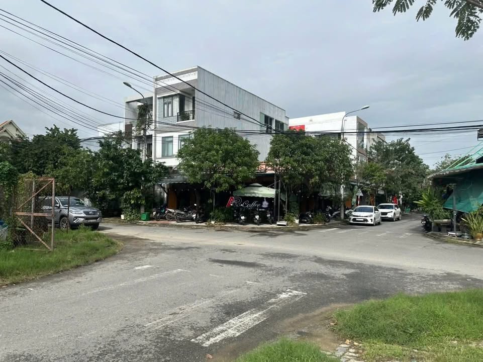 FrontHouse Bùi Hiển, Đà Nẵng 158.7m² giá 10 tỷ - Đối diện công viên, Kinh doanh đa ngành nghề!