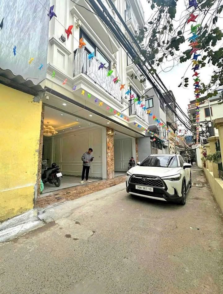 Nhà phố 6 tầng Thạch Bàn, 38m² giá 60 tỷ - Ô tô vào tận nhà!