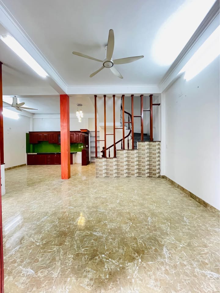 Nhà 3 tầng Trần Lãm, Thái Bình 41.5m² giá 2.05 tỷ - Sổ đỏ chính chủ!