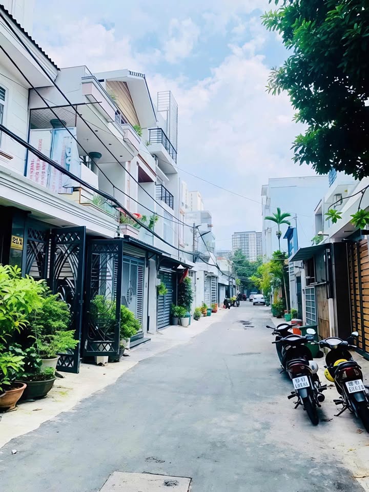 Nhà mặt tiền Lý Phục Man, Quận 7, 65m² giá 11.5 tỷ - Đầu tư sinh lời ngay!