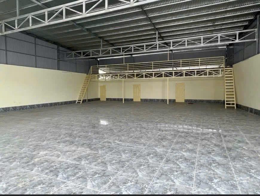 Kho xưởng cho thuê tại Nguyễn Văn Linh, Long Xuyên 300m² - Vị trí đẹp, giao thông thuận lợi!