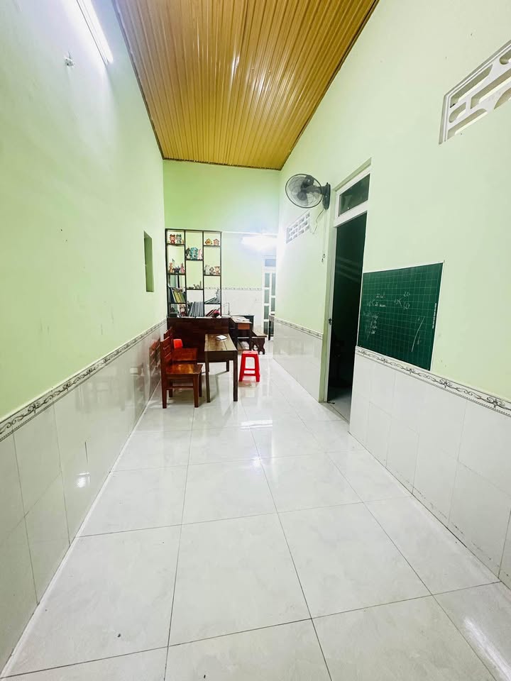 Nhà riêng tại Phường Nghĩa Tân, 900m² giá 1.2 tỷ - Tiện nghi đầy đủ!