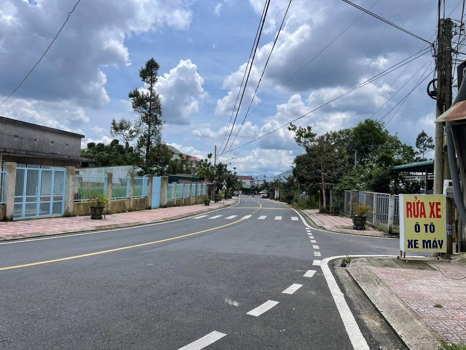 Đất nền hẻm 28 Tây Sơn, Phường 2, TP. Bảo Lộc 211m² giá chỉ 5.6 tỷ - Sổ hồng thổ cư sẵn sàng!