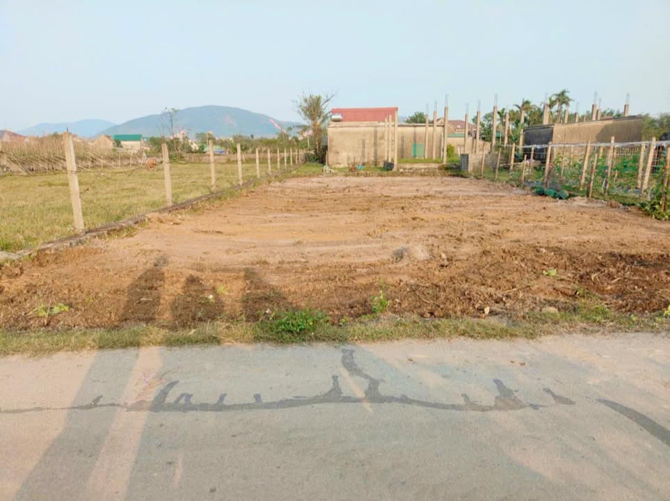 Đất thổ cư 300m² tại Cẩm Trung, Cẩm Xuyên - Giá chỉ 3.6 tỷ
