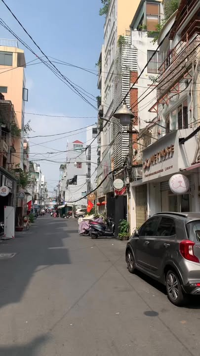 Nhà mặt tiền đường Nguyễn Đình Chiểu, Quận 3, 41m² giá 12.9 tỷ - Cơ hội kinh doanh đỉnh cao!