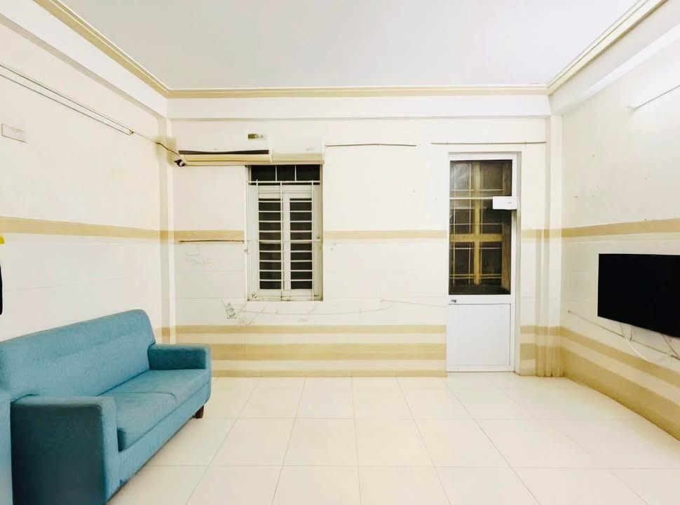 Căn nhà mặt tiền kinh doanh Nguyễn Thái Học 31m² giá 4.4 tỷ - Đầu tư sinh lời ngay!