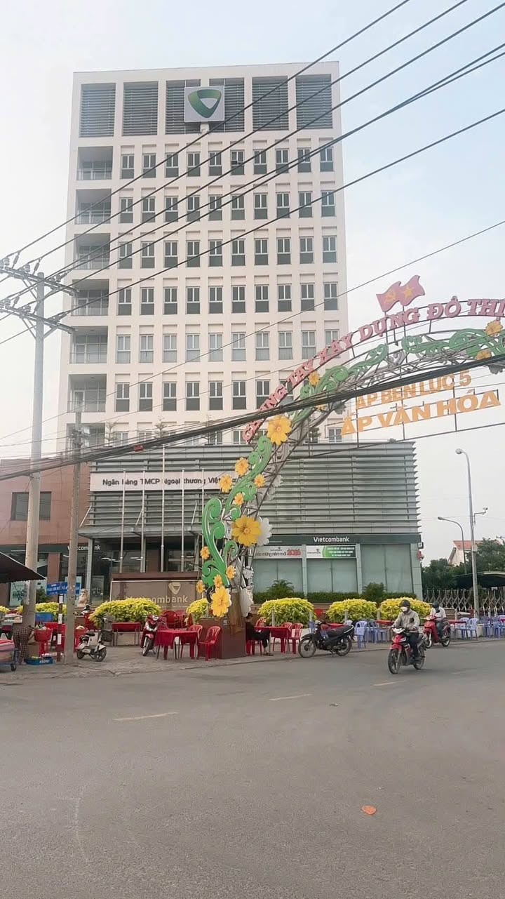 Nhà mặt tiền Huỳnh Châu Sổ - Bến Lức 108m² giá 3.3 tỷ - Sổ hồng chính chủ!