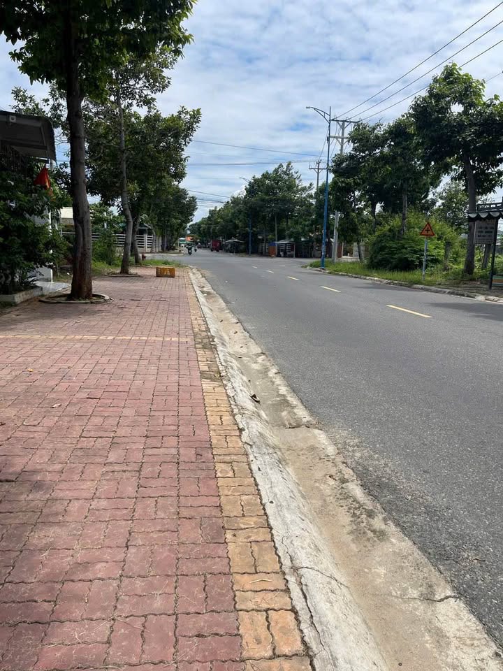 Đất nền mặt tiền đường nhựa Long Hải 125m² giá 2.5 tỷ - Cơ hội đầu tư hấp dẫn!