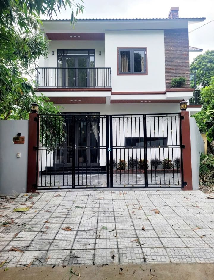 Nhà 2 Tầng Mặt Tiền Kiệt 86 Lê Ngô Cát 97m² giá 3.39 tỷ - View đẹp, sân rộng thoáng đãng!