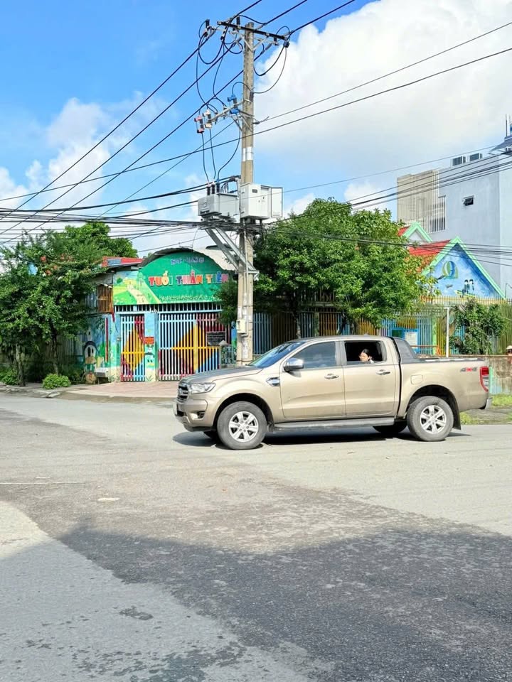 Đất xây biệt thự KDC Tứ Hải, Dĩ An 300m² giá 9 tỷ - Vị trí cực đẹp!