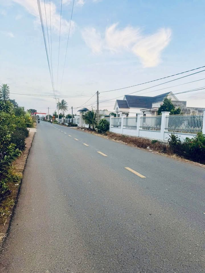 Đất nền 1 sào đường nhựa DH3 Tân Phú 1000m² giá 3 tỷ - Tiềm năng kinh doanh lớn!