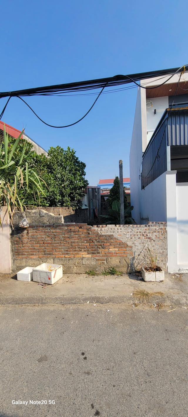 Mặt tiền nhà phố Đa Phúc 70m² giá 2.3 tỷ - Vị trí đắc địa giao thông thuận lợi!