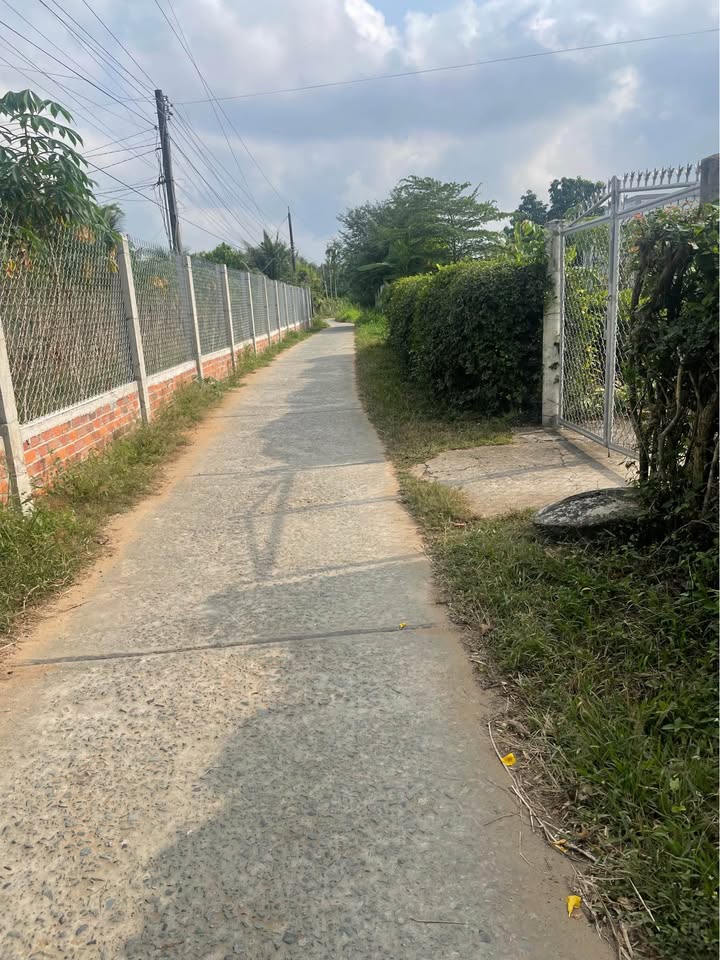 Đất nền 1.900m² xã Hưng Nhượng, Bến Tre giá 700 triệu - Đường thông xe du lịch!