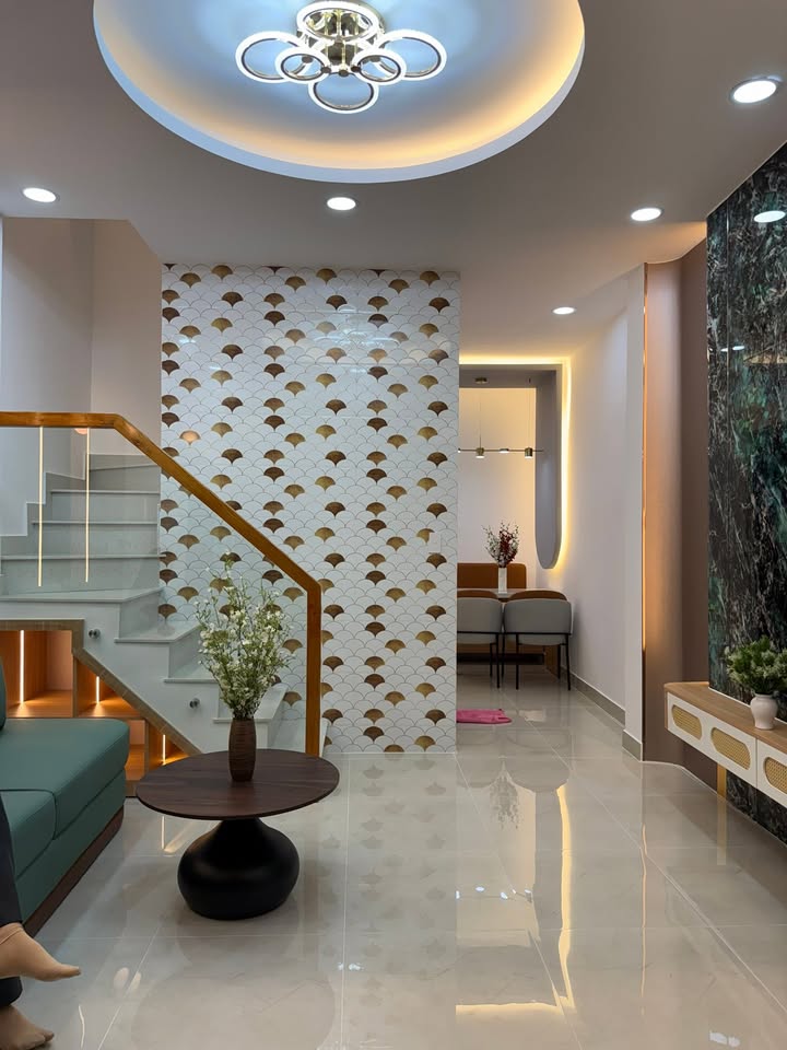 Nhà riêng góc hẻm đường Điện Biên Phủ, Bình Thạnh 32m² giá 4.98 tỷ - Vị trí đắc địa gần trường đại học!