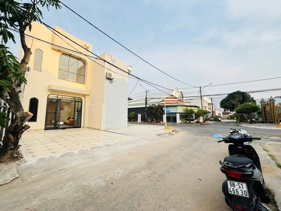 Nhà mặt tiền Nguyễn Huy Tưởng, 96m² giá 2.75 tỷ - Sẵn sàng vào ở ngay!