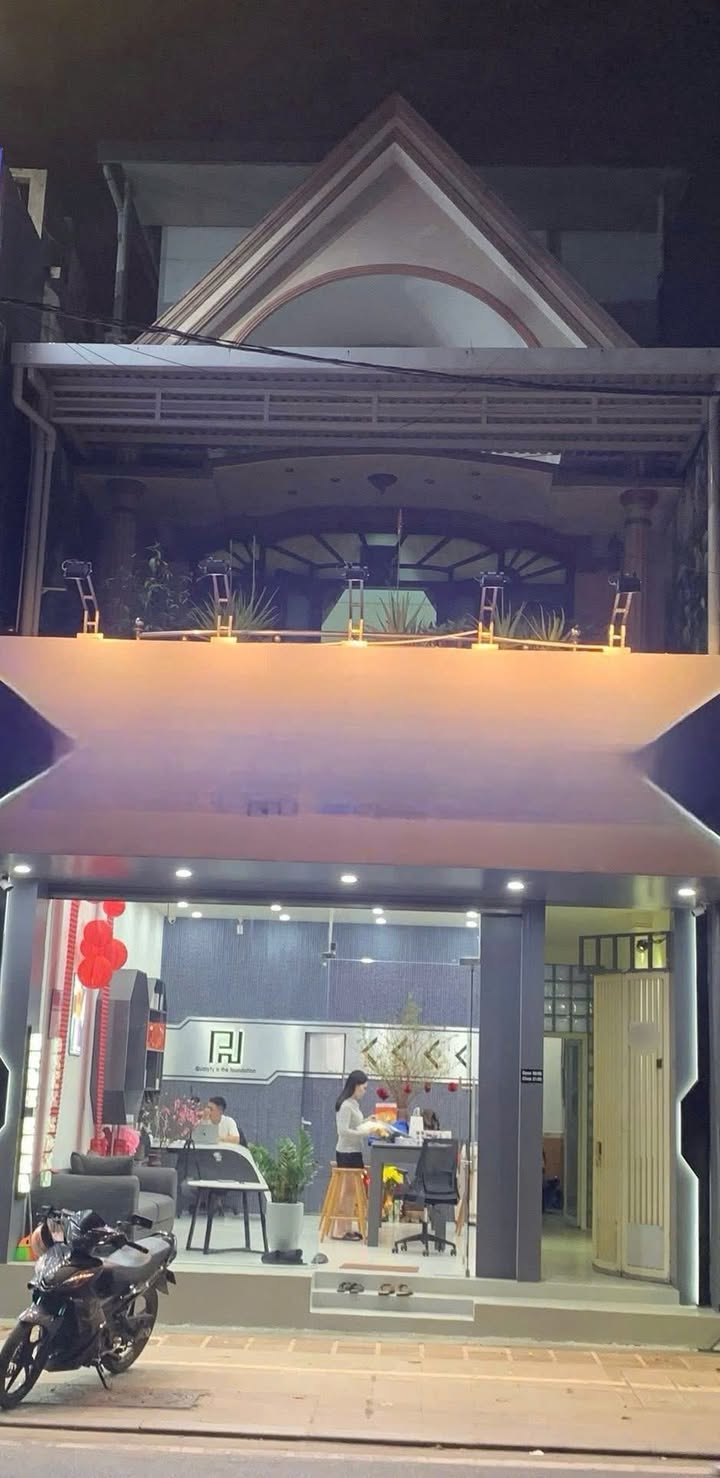 Mặt bằng cho thuê mặt tiền Đinh Tiên Hoàng, 41m², chỉ 5,5 triệu/tháng - Cơ hội kinh doanh tuyệt vời!