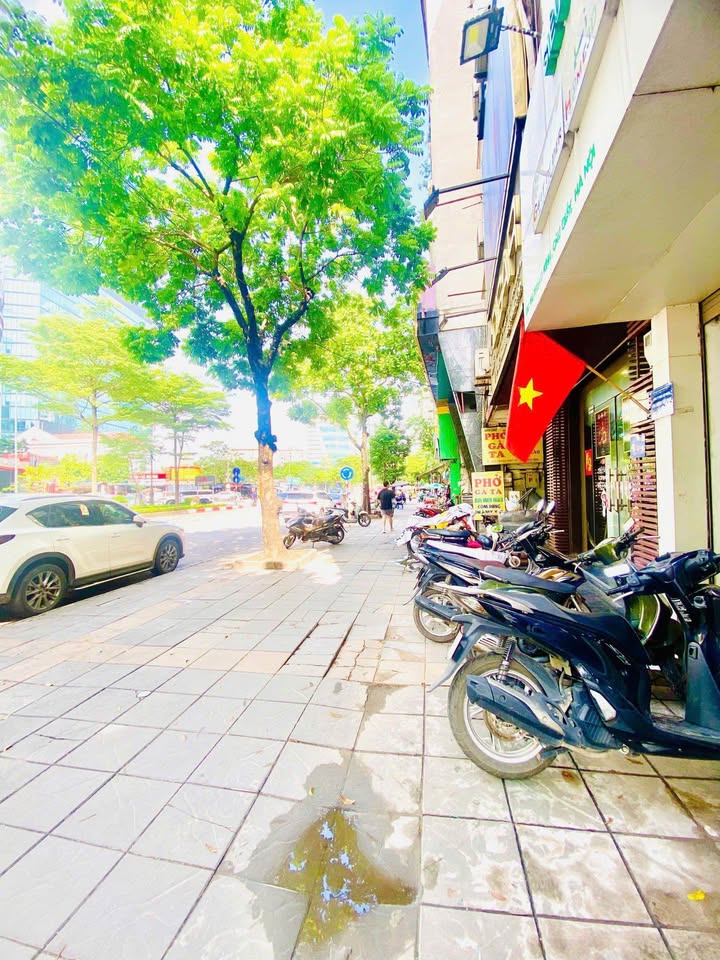 Bán gấp FrontHouse 42m² phố Trung Kính, Cầu Giấy chỉ 30.5 tỷ - Lô góc, ô tô đỗ thoải mái!