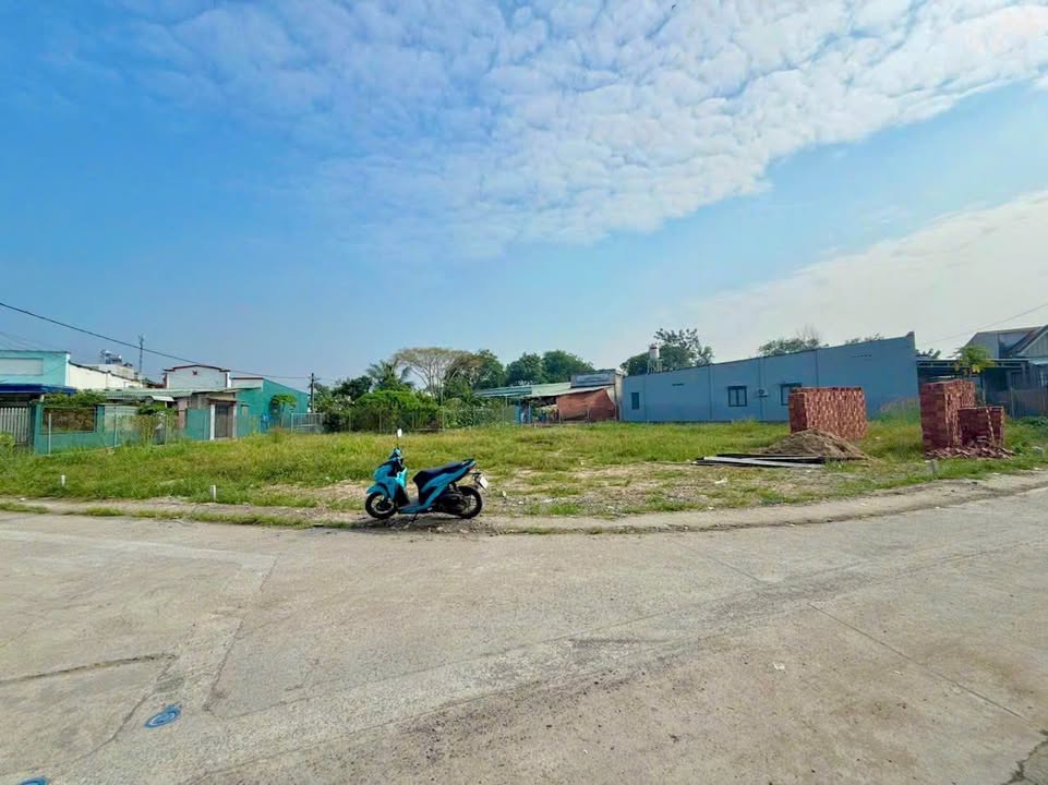 Đất nền Phước Thiền 140m² giá 2 tỷ - Sổ đỏ chính chủ, vị trí đắc địa