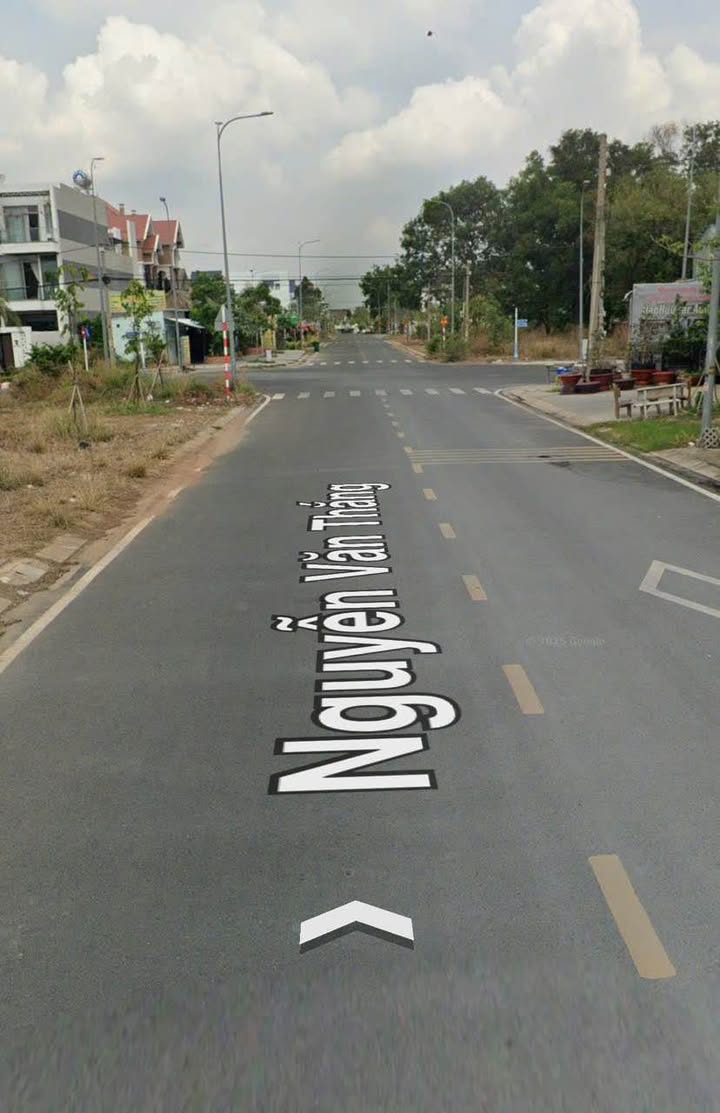 Đất nền Phường 3, Thành phố Tây Ninh 100m² giá 2 tỷ - Đất đẹp vuông vức, khu dân cư đông đúc!