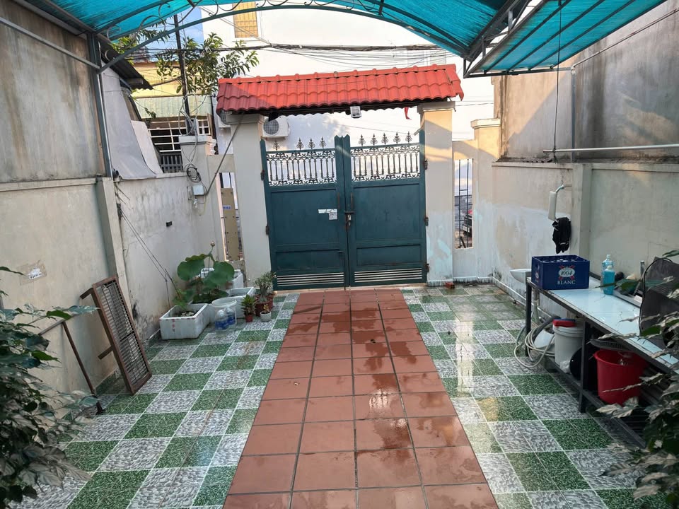 Nhà đúc 1 tấm hẻm ô tô Đường Bùi Thiện Ngộ 155m² giá 5.5 tỷ - Sẵn sàng sang tên!