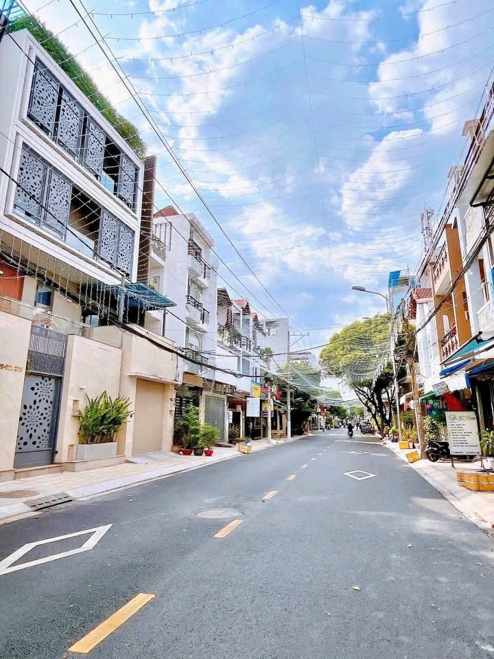 Nhà mặt tiền đường Thành Công, Tân Phú 72m² giá 11.5 tỷ - Vị trí đắc địa