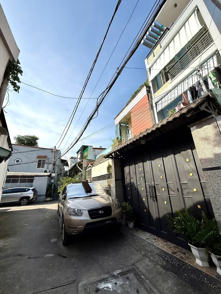 Townhouse 46m² Lê Quang Định giá 6 tỷ - Hẻm xe hơi thông, dân trí cao!