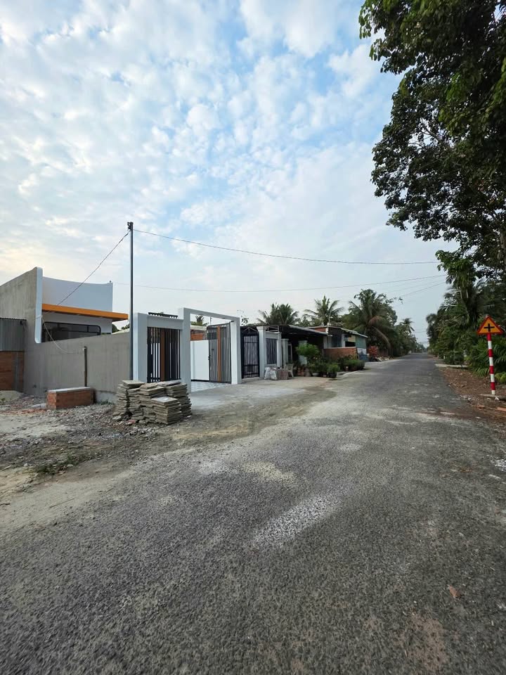 Nhà mặt tiền khu phố Trường An, Phường Long Hoa 145m² giá 1.35 tỷ - Sẵn sàng kinh doanh!