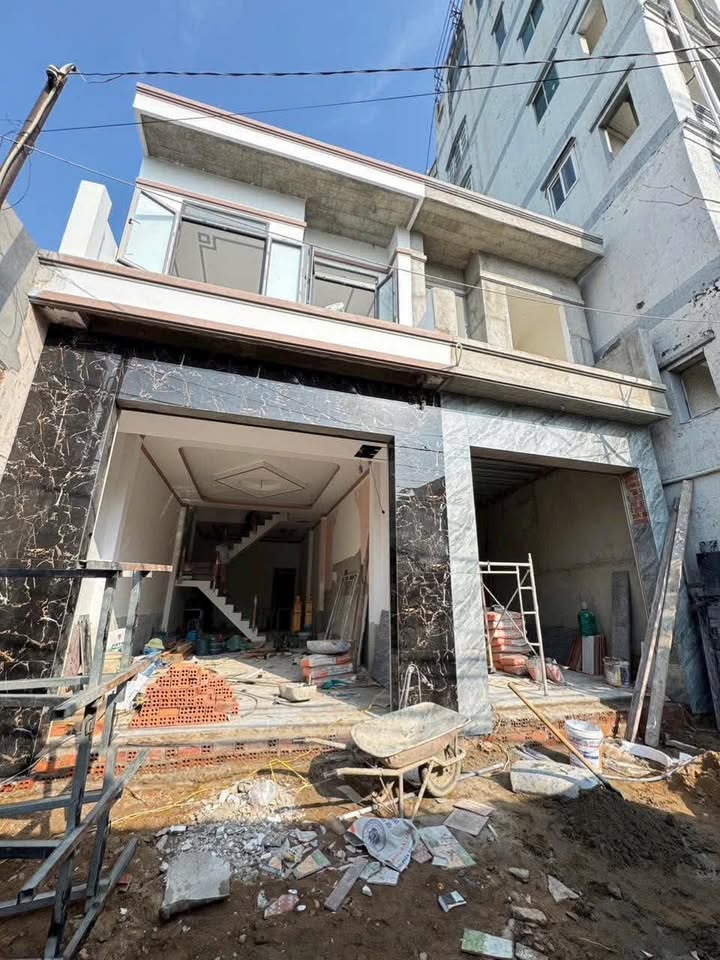 Nhà 4PN Phường Long Hưng, Biên Hòa 90m² giá 2.85 tỷ - Thiết kế hiện đại, gần Big C!