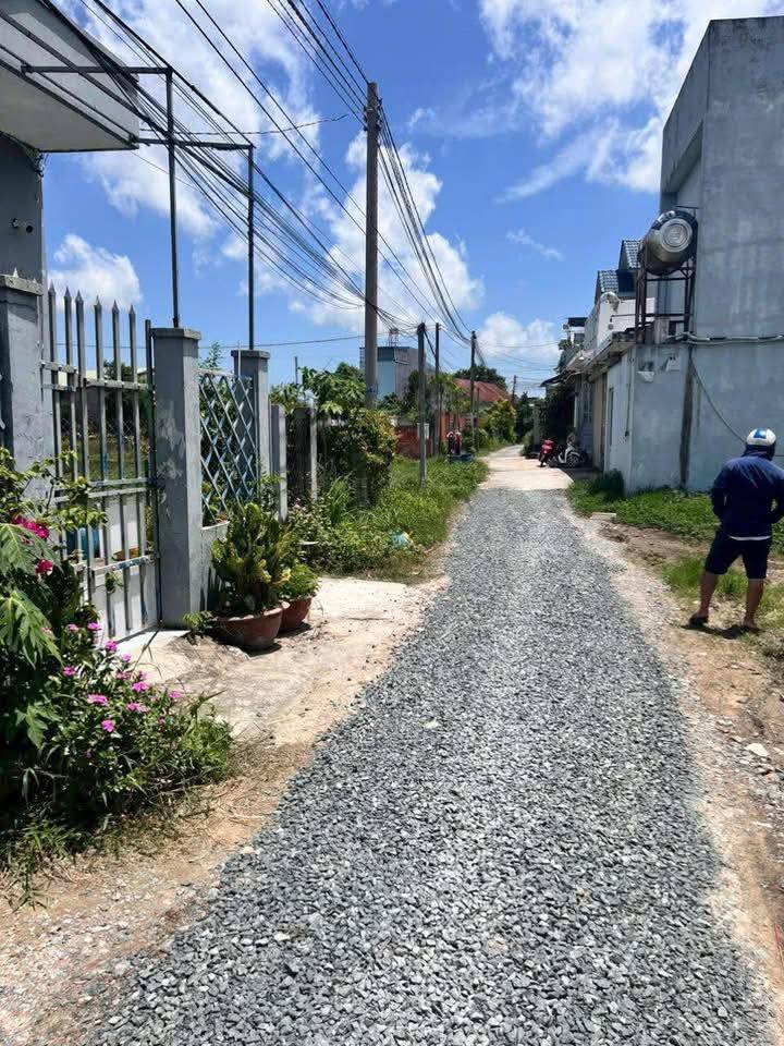 Nhà riêng Ấp Mới 2 - Mỹ Hạnh Nam, 141m² giá 2 tỷ - Sổ hồng riêng chính chủ!