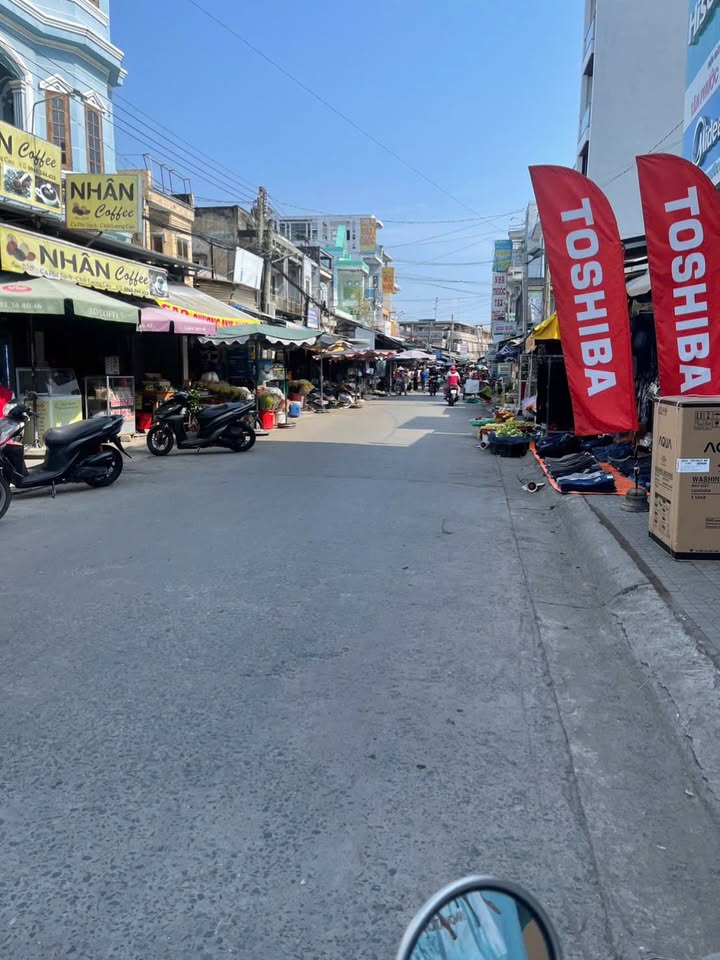 Nhà bán Mỏ Cày Nam 161m² giá 13 tỷ - Sổ hồng chính chủ!