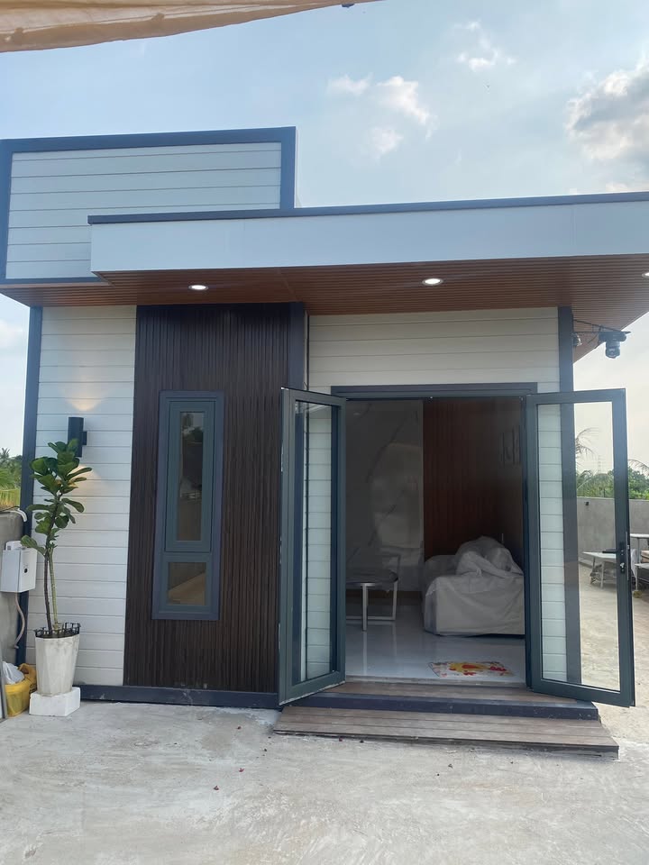 Nhà vườn mặt tiền đường Lê Minh Xuân, Tân An 760m² - Đầy đủ nội thất, giá tốt!