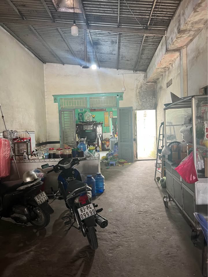 Nhà mặt tiền Võ Văn Kiệt, TP Sóc Trăng 250m² giá 2.55 tỷ - Chính chủ bán gấp!