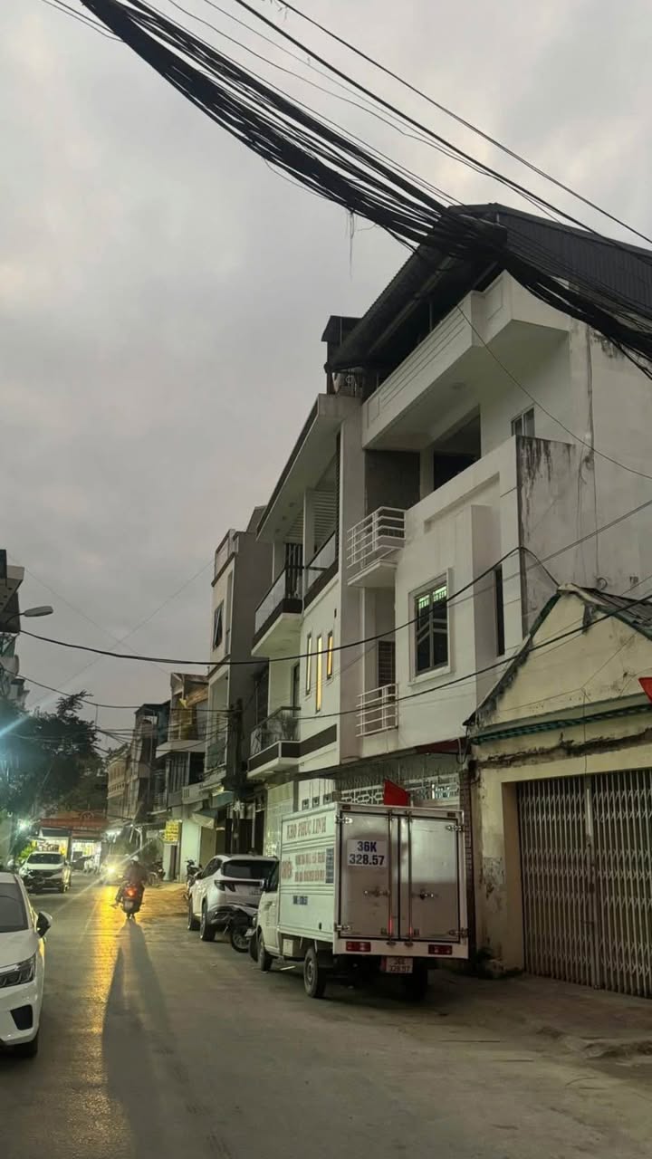 Nhà 2 tầng Ngõ Đinh Lễ, Phường Hạc Thành, 45m² giá 1.8 tỷ - Tiện ích tuyệt vời!