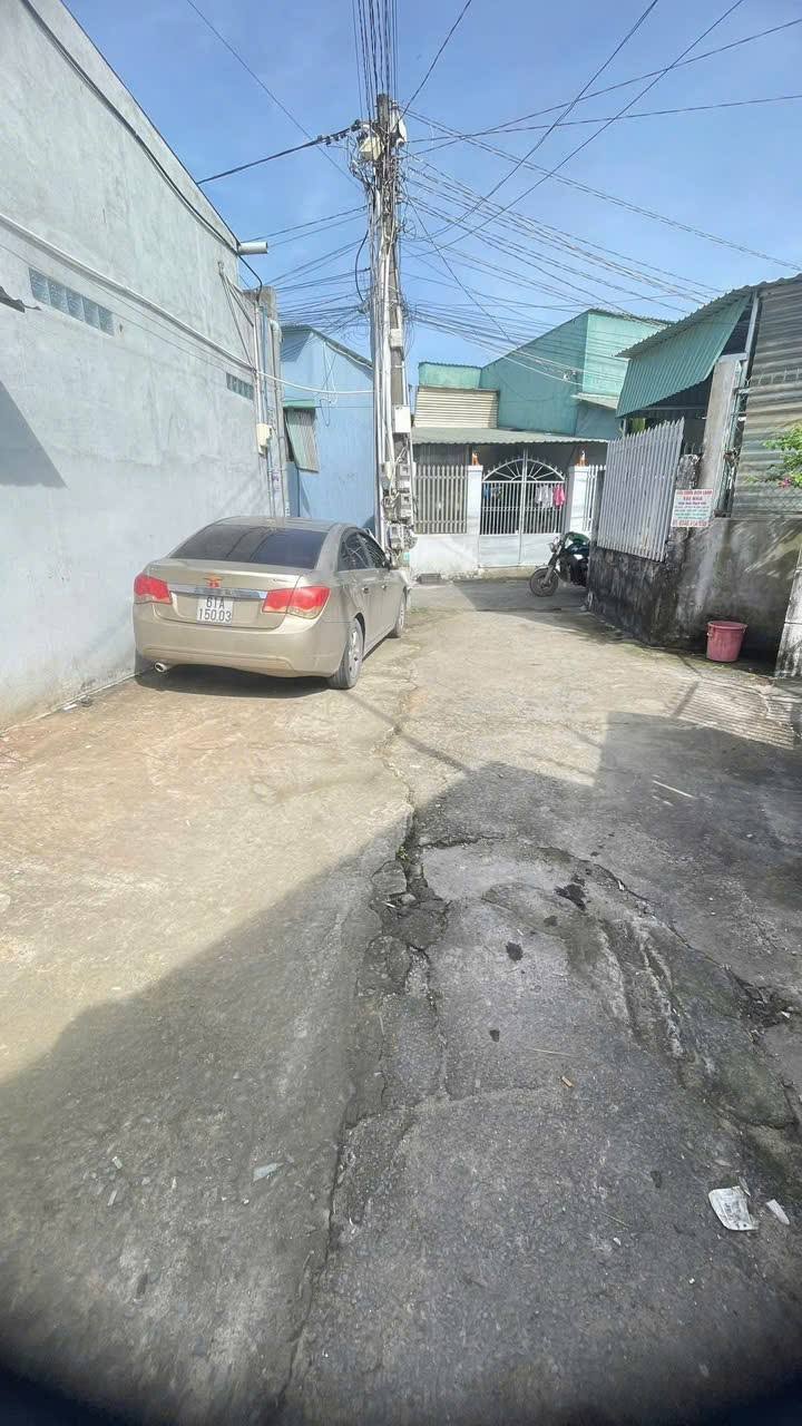 Nhà cấp 4 và 8 phòng trọ tại Nhơn Trạch, Đồng Nai 240m² giá 3.5 tỷ - Đầu tư sinh lời ngay!