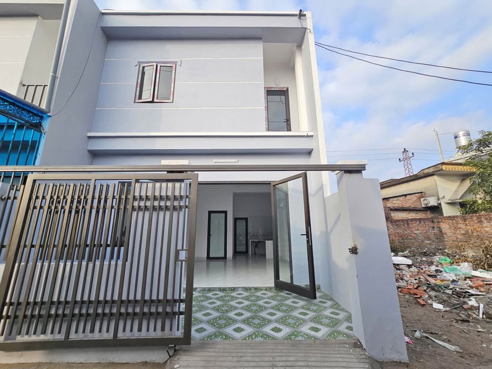 Nhà 2 tầng Cẩm Sơn 50m² giá 1.3 tỷ - Ô tô đỗ cửa, phong thủy tốt!