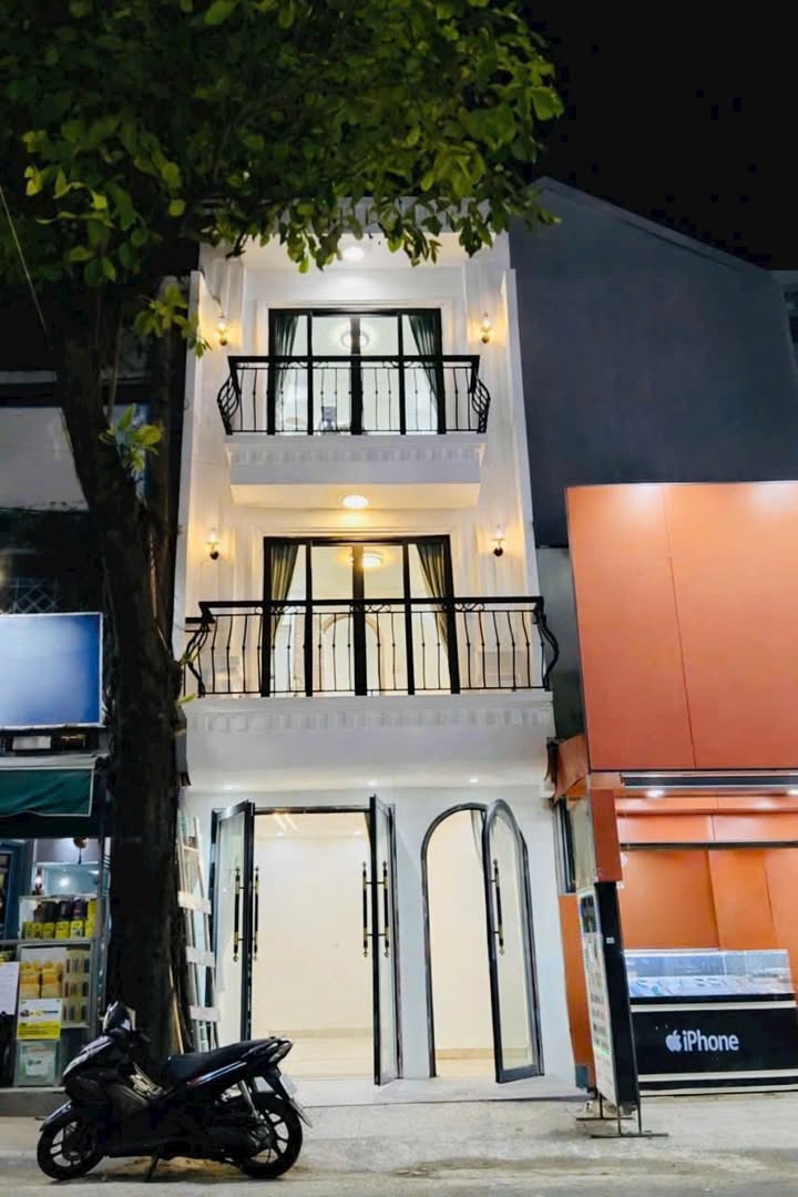 Nhà mặt tiền kinh doanh đường Văn Cao, Tân Phú 12.7m² giá 4.15 tỷ - Vị trí sầm uất