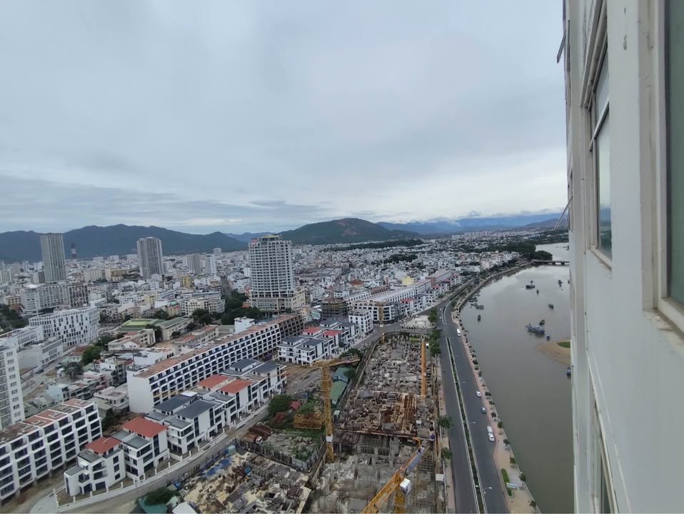 Căn hộ Mường Thanh Nha Trang 140m² giá 5.9 tỷ - Đầu tư sinh lời tuyệt vời!