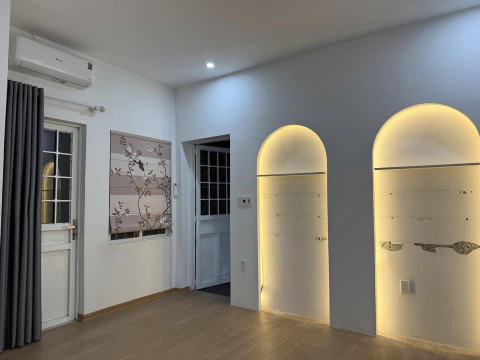 Văn phòng cho thuê tại Đống Đa 25m² giá 4.8 triệu - Không gian yên tĩnh, tiện nghi đầy đủ!