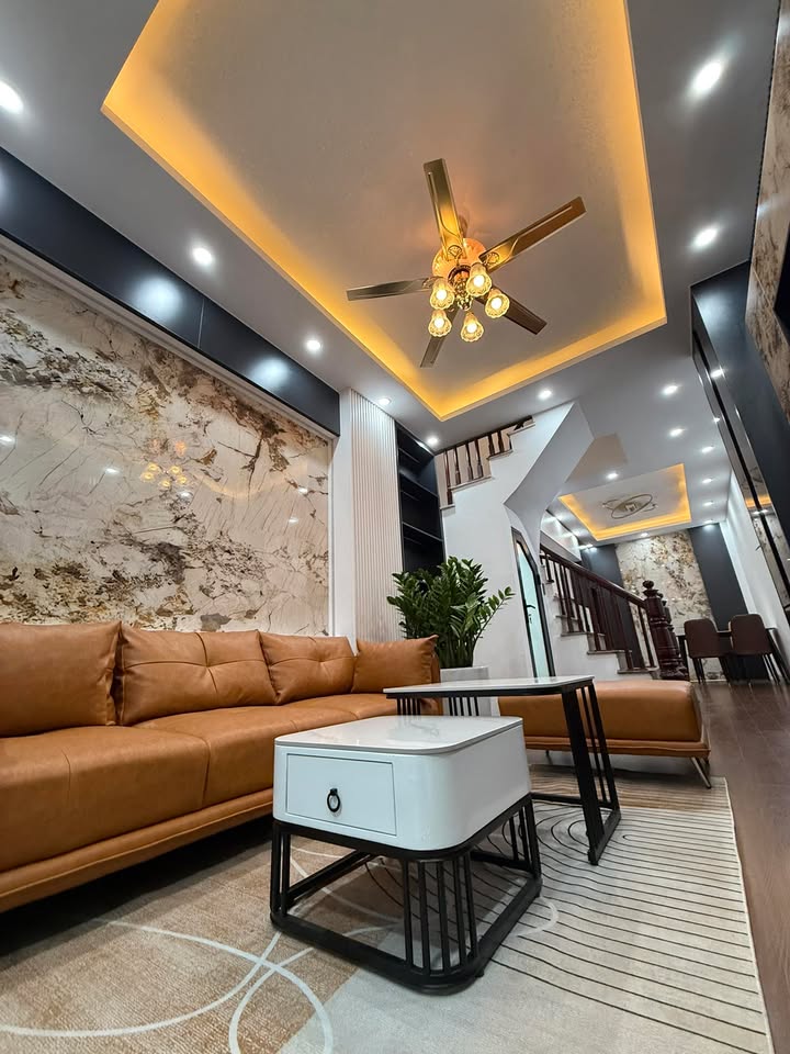 Nhà phố trung tâm Triều Khúc 38m² giá 9 tỷ - Để lại toàn bộ nội thất!