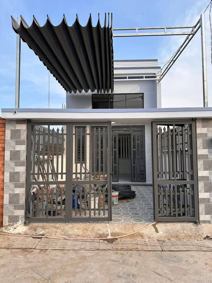 Nhà phố hiện đại tại xã Bắc Sơn, Trảng Bom, 100m², giá 1.8 tỷ - Sổ hồng chính chủ!